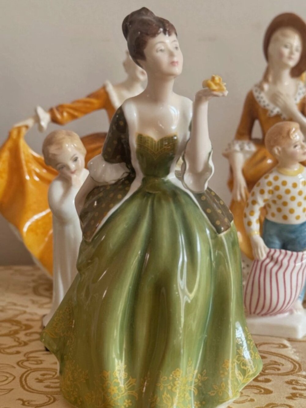 Royal Doulton Fleur HN2368 Figurine
